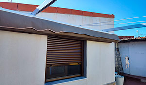 Toldos baratos en Azuqueca de Henares.